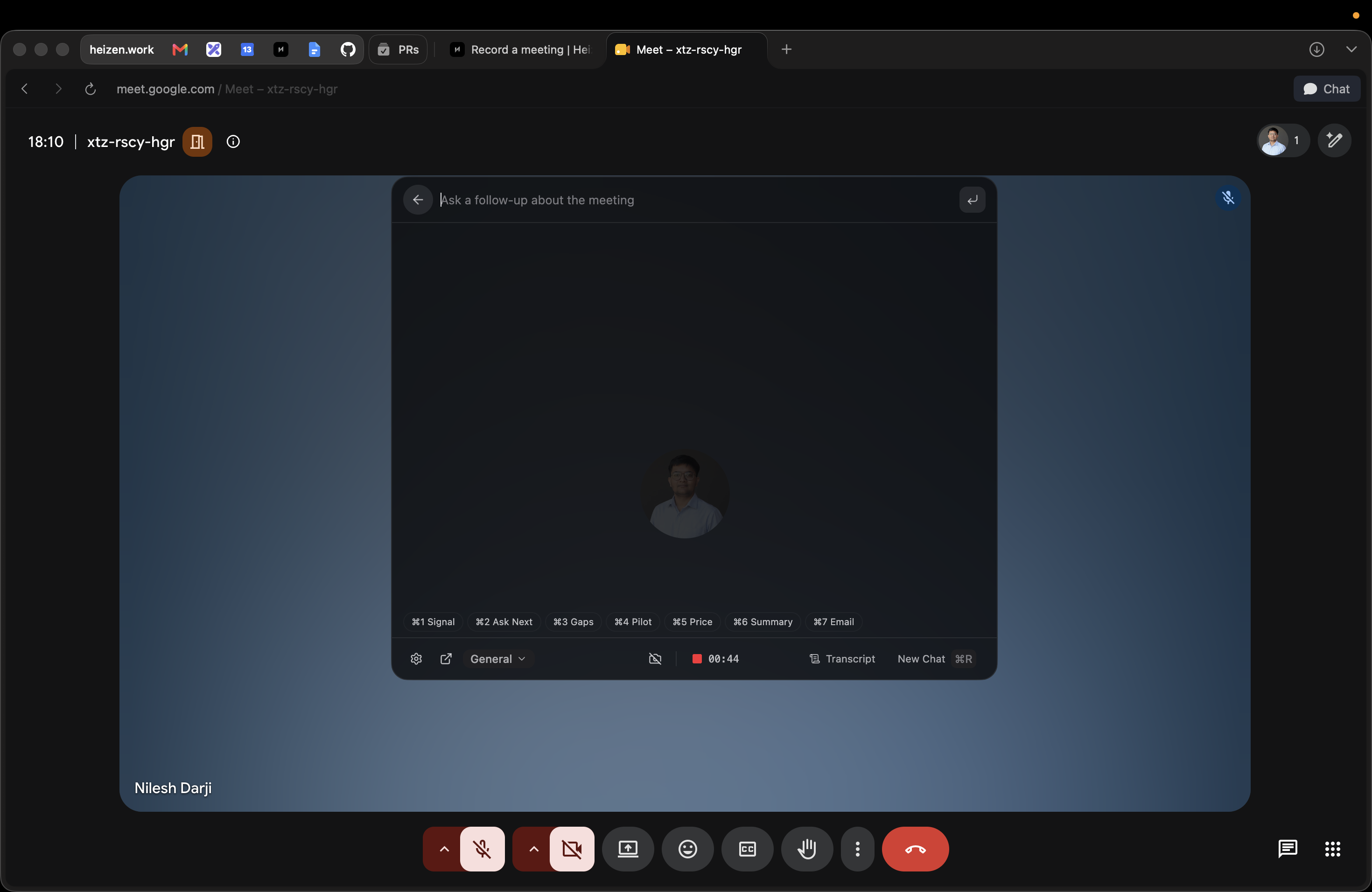 The expanded Heizen Meets live assistant showing the chat conversation, quick actions Command 1 through Command 7, input, and toolbar